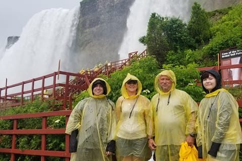 Niagara, USA: Cave of the Winds with Guided Tour