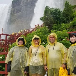 Niagara, USA: Cave of the Winds with Guided Tour