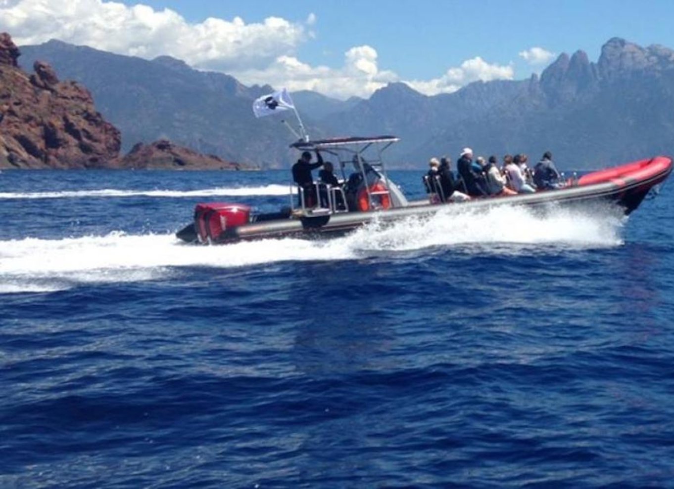 Ajaccio/Porticcio: Scandola og Piana – dagstur i gummibåd