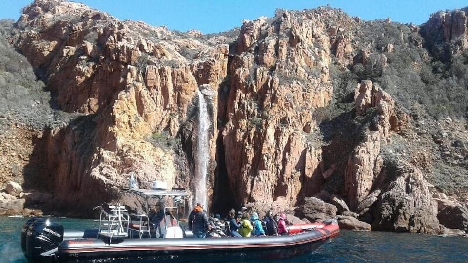 Voyage d'une journée à Ajaccio/Porticcio, Scandola et Calanches de Piana - Hizvo
