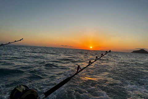 São Cristóvão e Névis: Cruzeiro particular ao pôr do sol