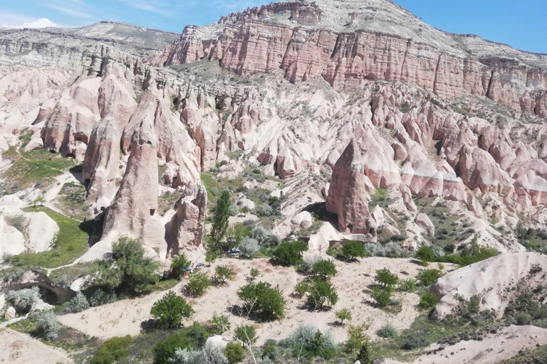 Cappadocië: Rode rondleiding (inclusief lunch, gids, entreegelden)