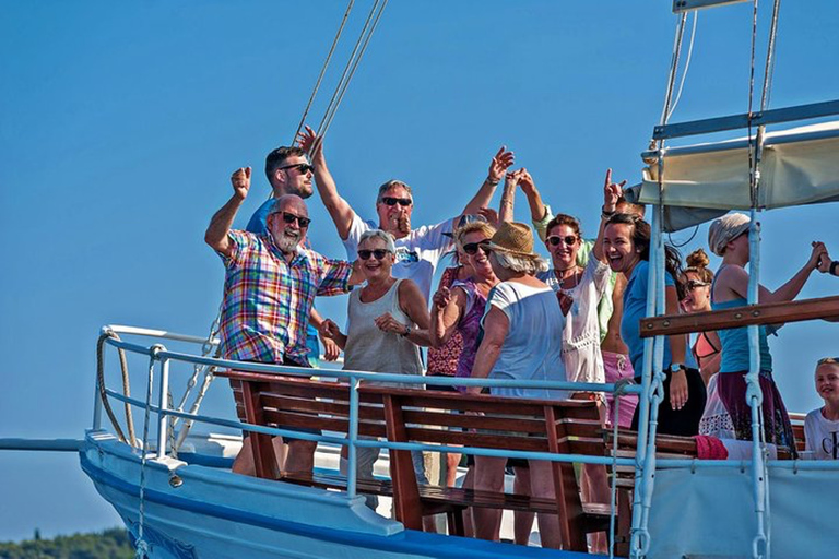 Dubrovnik: Elaphite Islands Cruise with Lunch and Drinks Dubrovnik: Full-Day Elaphite Islands Cruise with Lunch