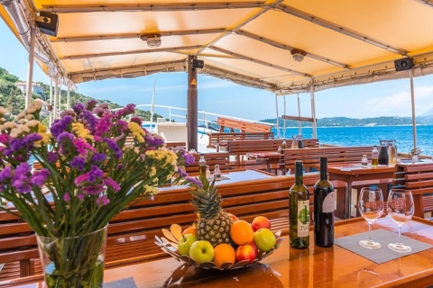 Dubrovnik : croisière dans les îles Élaphites avec déjeuner et boissonsDubrovnik : croisière d'une journée aux îles Élaphites avec déjeuner