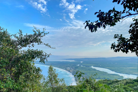 Pedra do Telégrafo Wandelen en ontspannen op een ruig strand