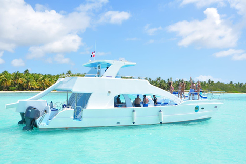 De Samaná: observation des baleines et excursion en bateau à Cayo LevantadoObservation des baleines depuis Sabana de la mar