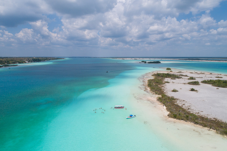 From Playa del Carmen: Bacalar and Lake Tour with Lunch From Riviera Maya