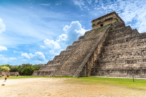 Riviera Maya: Tour di Chichén Itzá, Cenote e ValladolidTour con prelievo dal punto d&#039;incontro a Cancún