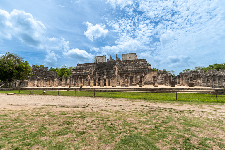 Riviera Maya: Tour di Chichén Itzá, Cenote e ValladolidTour con prelievo dal punto d&#039;incontro a Cancún