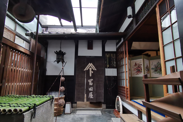 Kyoto: Traditionelle Stadthaus-Tour, Kimono & Teezeremonie