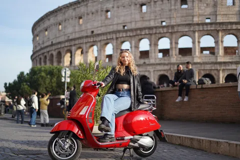 Roma: Tour guiado de Vespa com paragens para fotografias