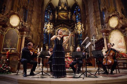 ウィーン：シュテファン大聖堂でのクラシックコンサート