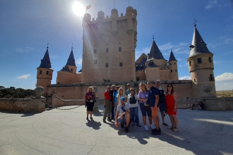 Van Madrid: dagtour naar Avila en Segovia met AlcazarB- Tour met lunch inbegrepen