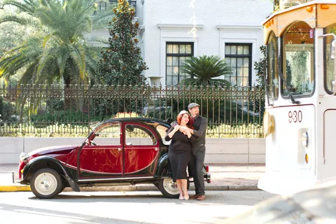 Savannah: Vintage Cabriolet Guided Sightseeing Tour
