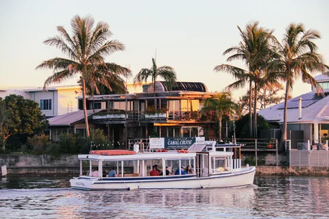 Mooloolaba: Sunshine Coast Paseo en barco por el canal al atardecer