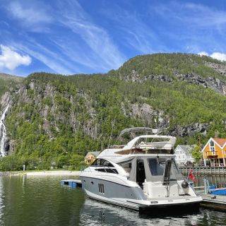 From Bergen: Modalen Private Fjord-cruise with Waterfalls