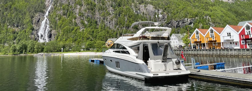 Depuis Bergen : Croisière privée dans le fjord de Modalen avec chutes d'eau