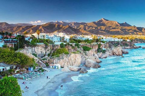From Málaga /Costa del Sol: Trip to Nerja & Frigiliana