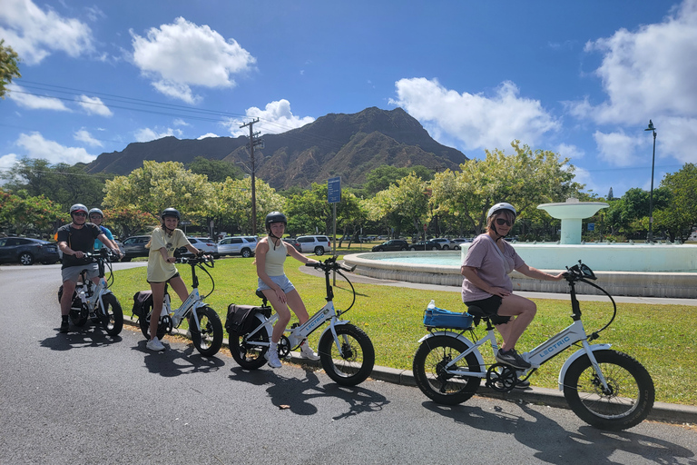 Honolulu: paseo privado en bicicleta eléctrica y caminata por Diamond Head