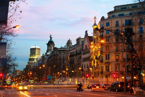 Barcelona: Przewodnik po mieście w aplikacji i dźwiękBarcelona: Wprowadzenie do miasta Przewodnik po smartfonach