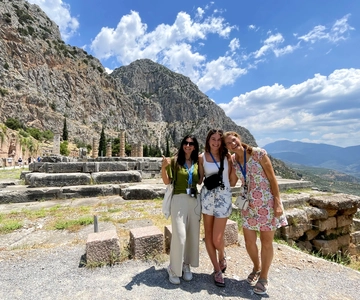 Athens: Delphi Day Trip with an Expert Licensed Guide