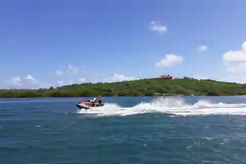 Willemstad: Guided Jet Ski Tour