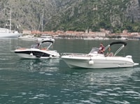 Kotor, tour en lancha a la Cueva Azul y Nuestra Señora de las Rocas - Hizvo
