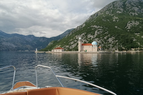 Kotor: excursion en hors-bord vers la grotte bleue et Notre-Dame des Rochers