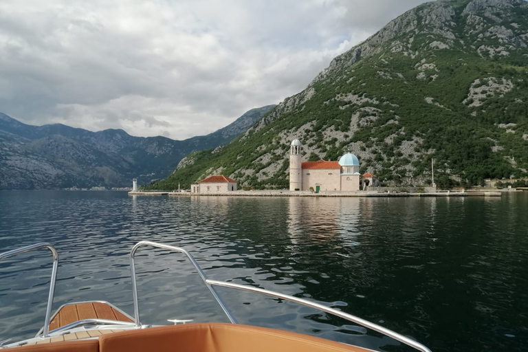 Kotor: excursion en hors-bord vers la grotte bleue et Notre-Dame des Rochers