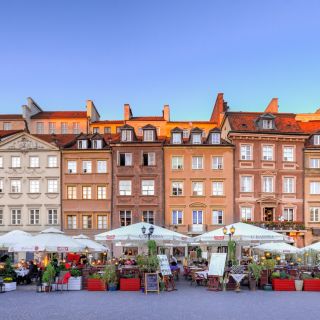 Warszawa: wprowadzenie do miasta w aplikacji, przewodnik i dźwięk