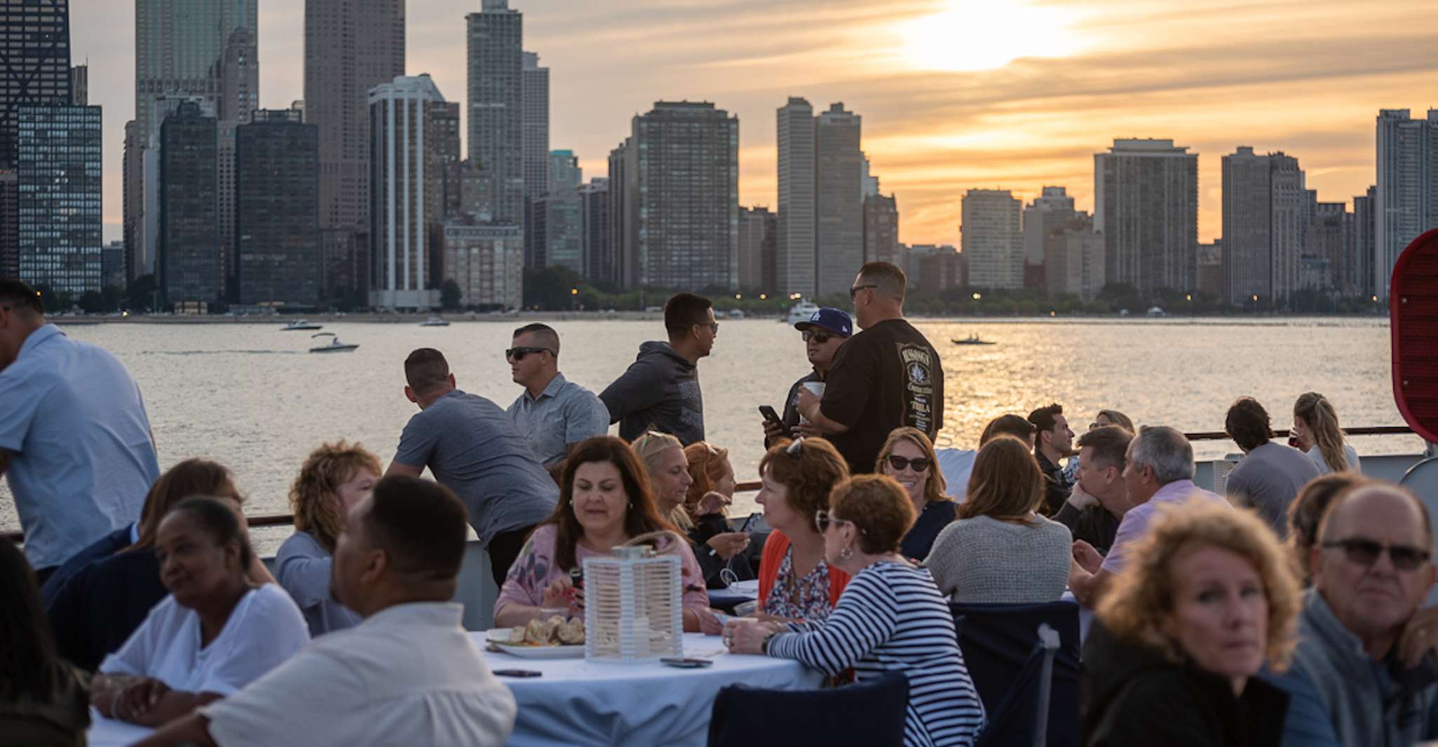 Chicago, Wine & Cheese o Birra & BBQ Giovedi Sera Crociera - Hizvo