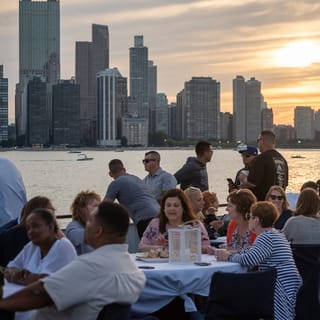 Chicago: Wine & Cheese or Beer & BBQ Thursday Evening Cruise