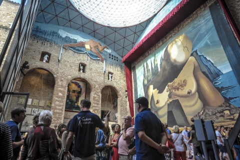 Tour Salvador Dalí en grupos reducidos desde BarcelonaDesde Barcelona: Tour de 1 día Dalí en grupos reducidos