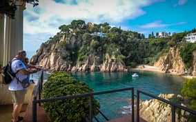 From Barcelona: Costa Brava Day Tour with Lunch