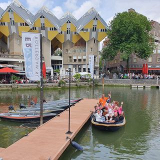 Rotterdam: Open Boat Sightseeing Cruise in the City Center