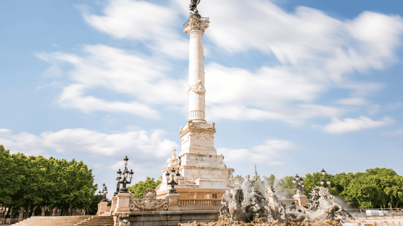 Bordeaux: First Discovery Walk and Reading Walking Tour