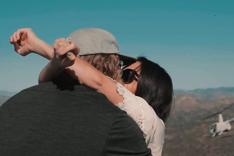 جولة رومانسية بطائرة هليكوبتر في لوس أنجلوس مع هبوط جبليجولة الغروب