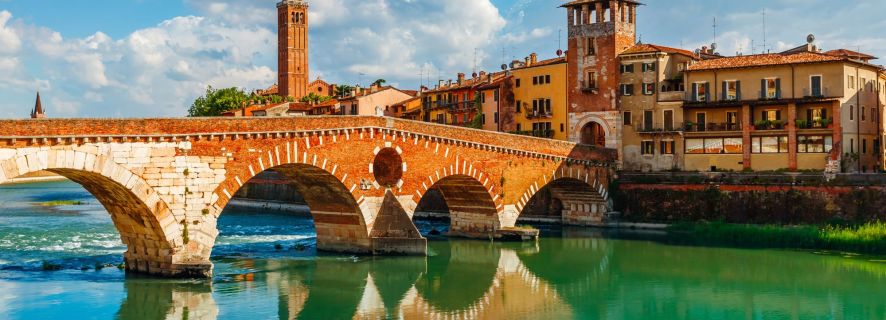 Verona: 10+ City Highlights Self-Guided Walking Tour