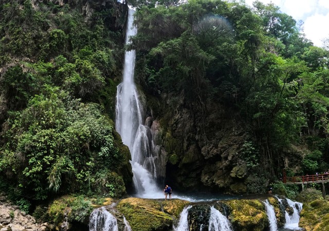 Micos and El Aguacate waterfalls: a nature tour.