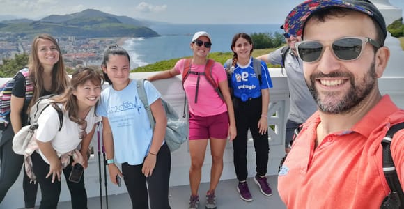 Von San Sebastian aus: Geführte Küstenwanderung mit Weinverkostung