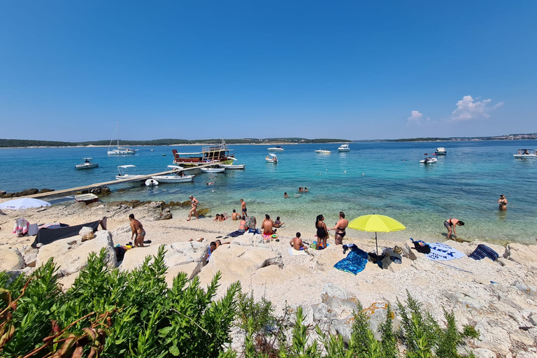 رحلة بالقارب ليوم كامل، سباحة في الكهف، غداء ومشروبات - ميدولين/سيجاMedulin: رحلة بحرية بالقارب إلى Kamen