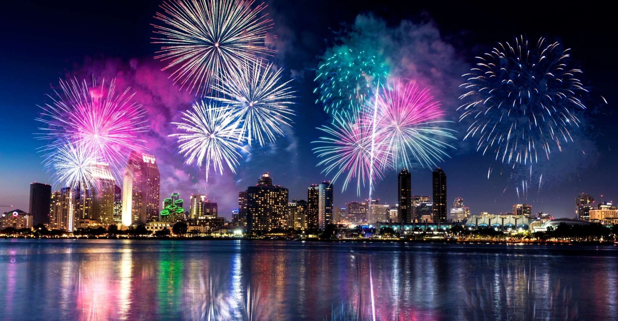 Oahu, Waikiki Friday Fireworks Cruise