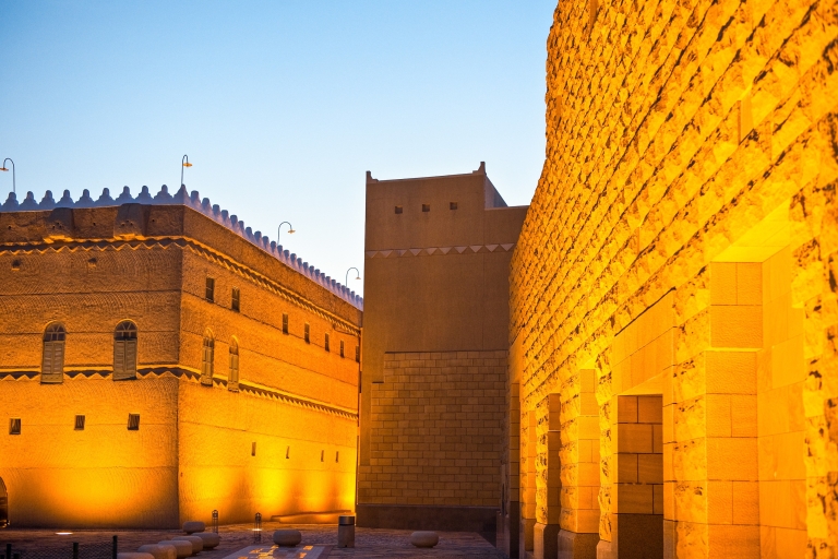 Riad: tour guiado de día completo por la ciudad histórica con transporte