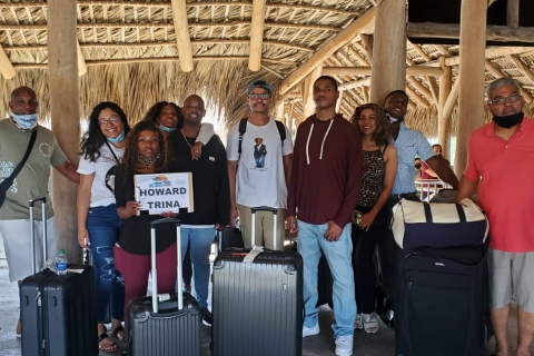 Punta Cana: traslado privado desde o hacia el aeropuerto de Punta CanaDel Hotel al Aeropuerto de Punta Cana