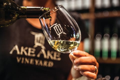 From Paihia: Bay of Islands Wine Tour with Port Pickup