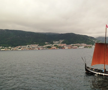 Bergen: Viking Ship Sailing Experience and Sightseeing Trip