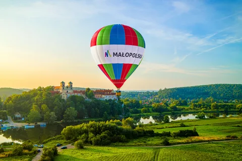 Kraków: Hot Air Balloon Flight with Champagne