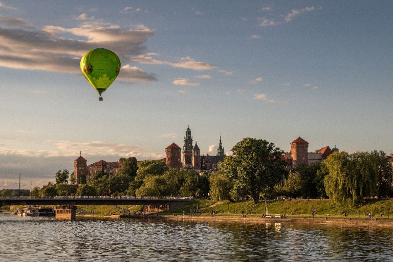 Cracovie : vol en montgolfière avec champagneCracovie : vol en montgolfière pour 2 personnes avec champagne