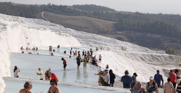 Von Izmir aus: Pamukkale Tagesausflug mit Mittagessen