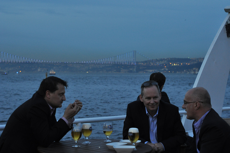 Istanbul : dîner de 3 h et spectacle de danse traditionnelle